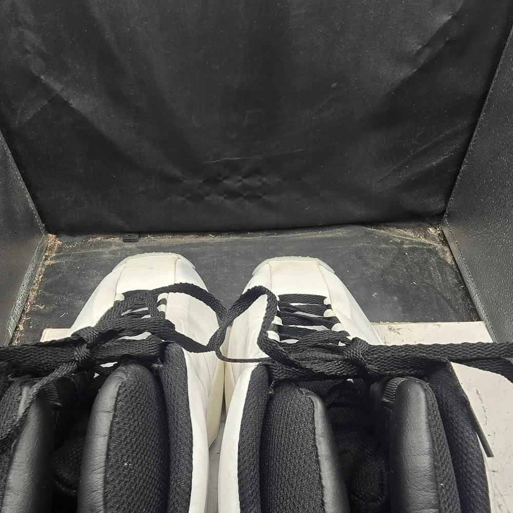 Adidas 11 Retro 